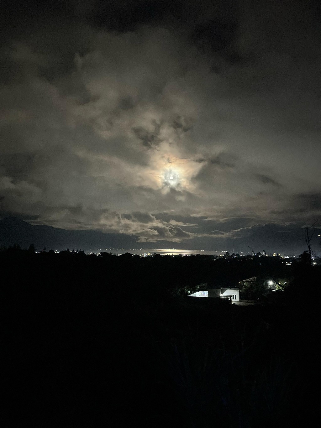 kampung tensaran malam hari